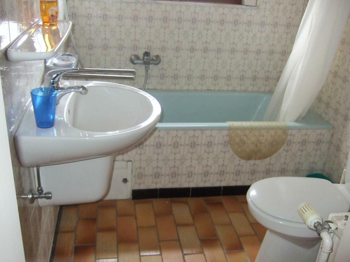 Guestrooms Bij Het Station Van Drongen Gante Exterior foto